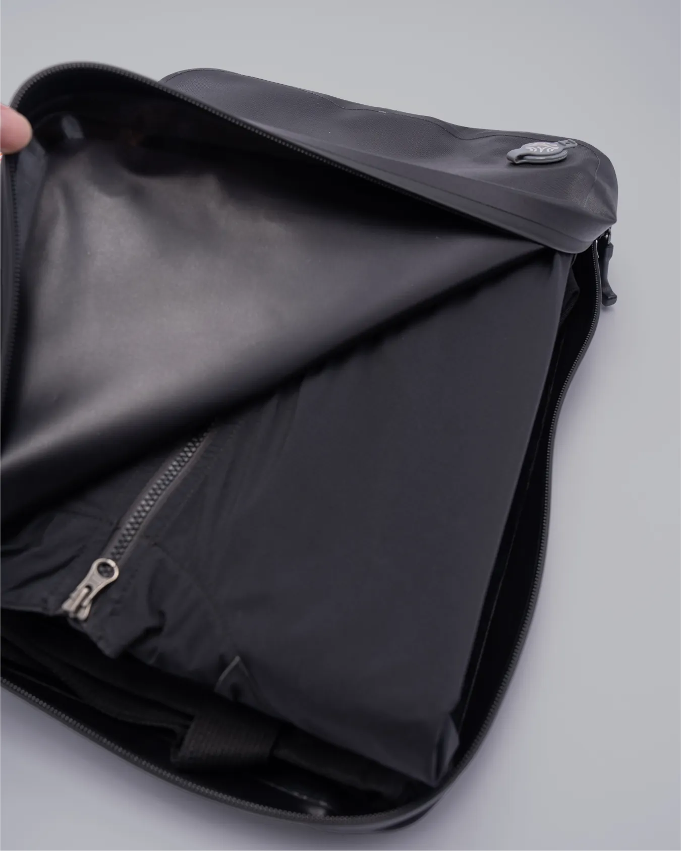 Vista: Compressible Leakproof Cube (10L)