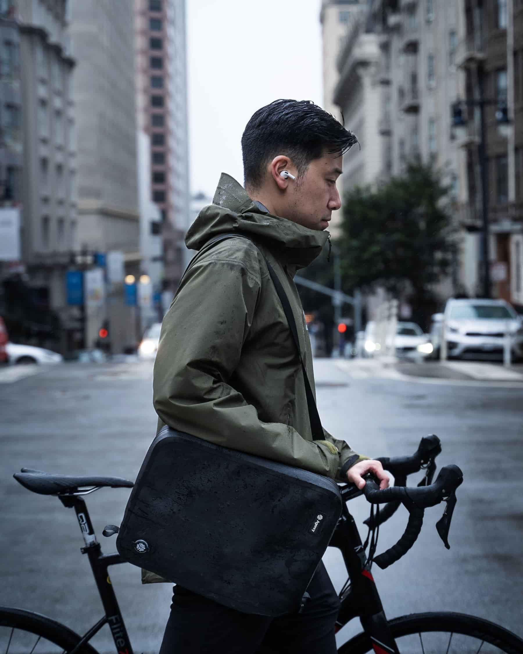 Guide: Lifeproof Anytime Bag